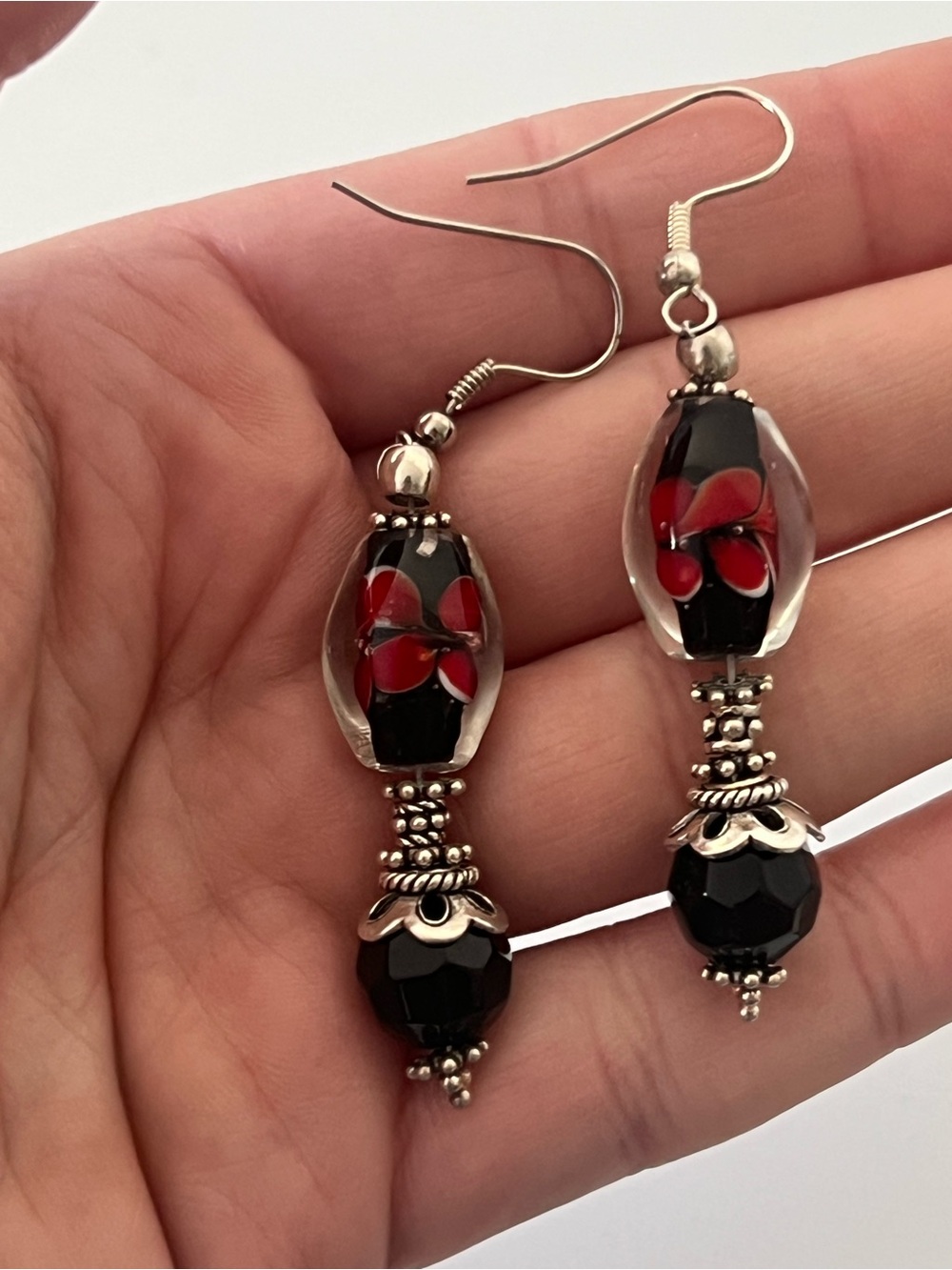 Black & Red Floral Lampwork Glass Bead Dangle Earrings – Silver Tone